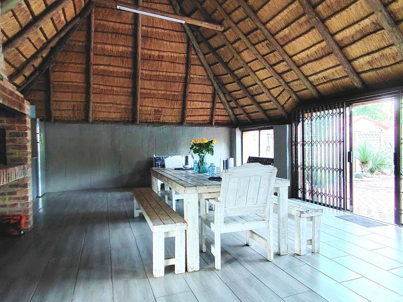 Lovely 3 Bedroom House for Sale in Vanderbijlpark SE7 - Photo 9