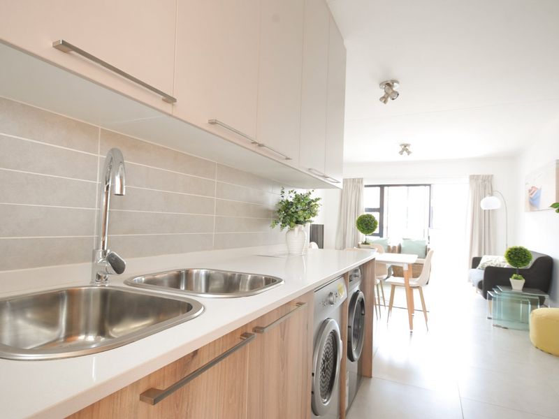 2 Bedroom 2 Bathroom apartment for sale at Galloway, Centurion! - Photo 2