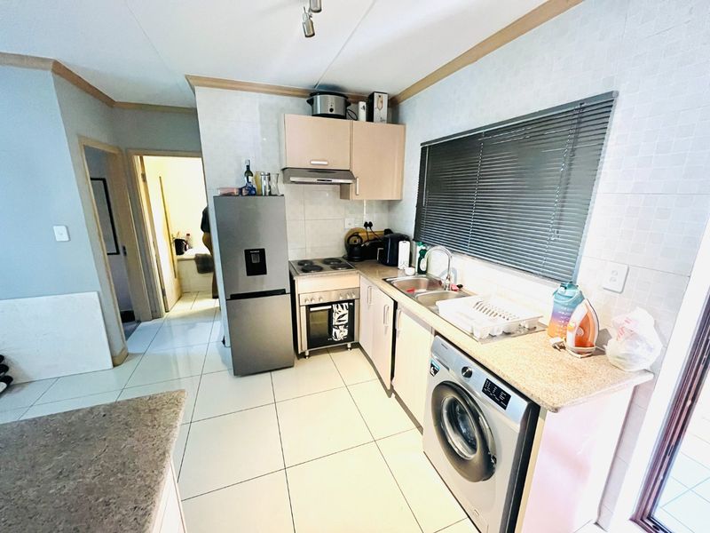 1bed stylish apartment available for sale, secure now - Photo 2