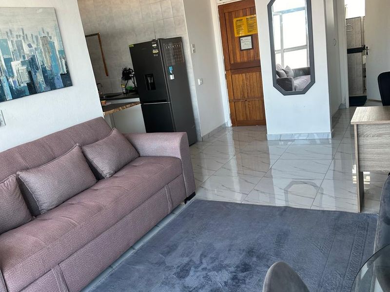 1 Bedrooms, 1 Bathroom Apartment For Sale In South Beach, Durban - Photo 2