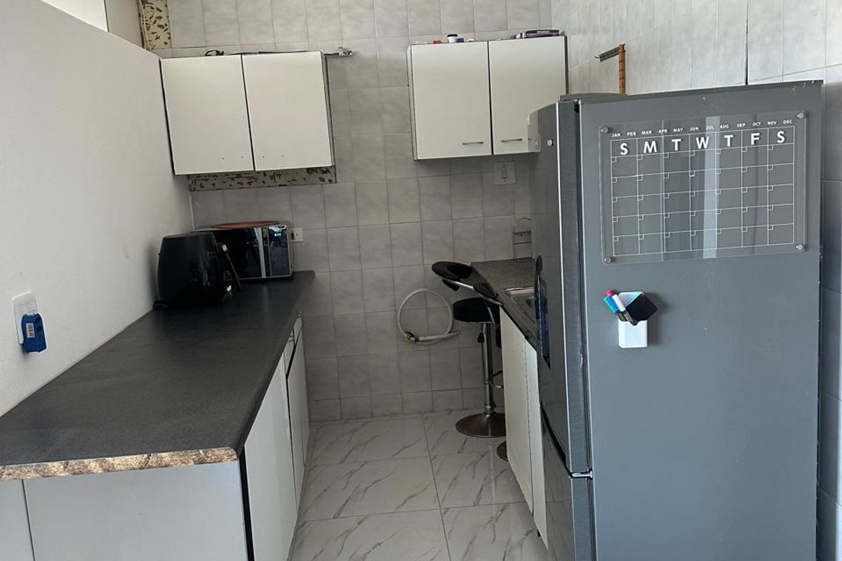 1 Bedrooms, 1 Bathroom Apartment For Sale In South Beach, Durban - Photo 4