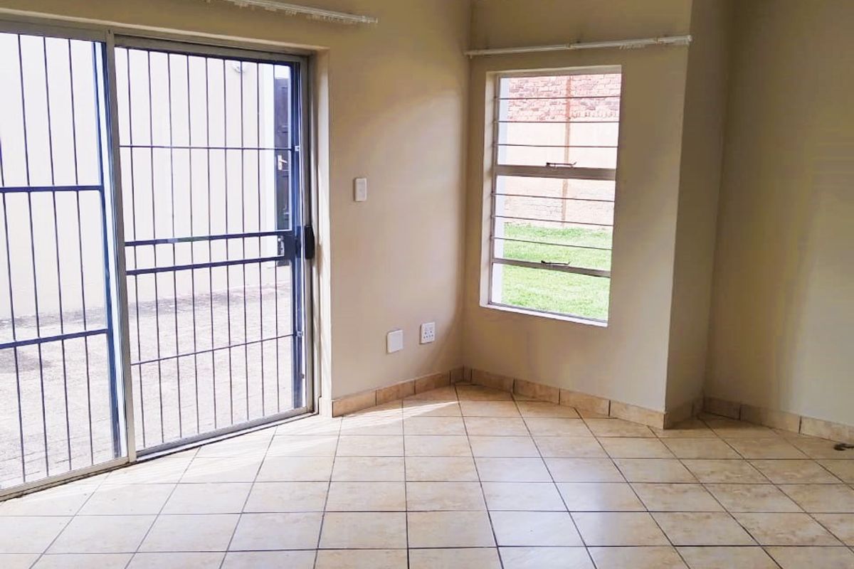 Beautiful Home with Garden in Secure Estate - Photo 5