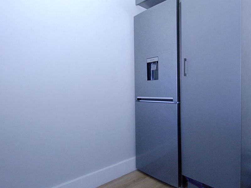 Modern - 2 Bedroom Apartment For Sale in Pinelands - Photo 10