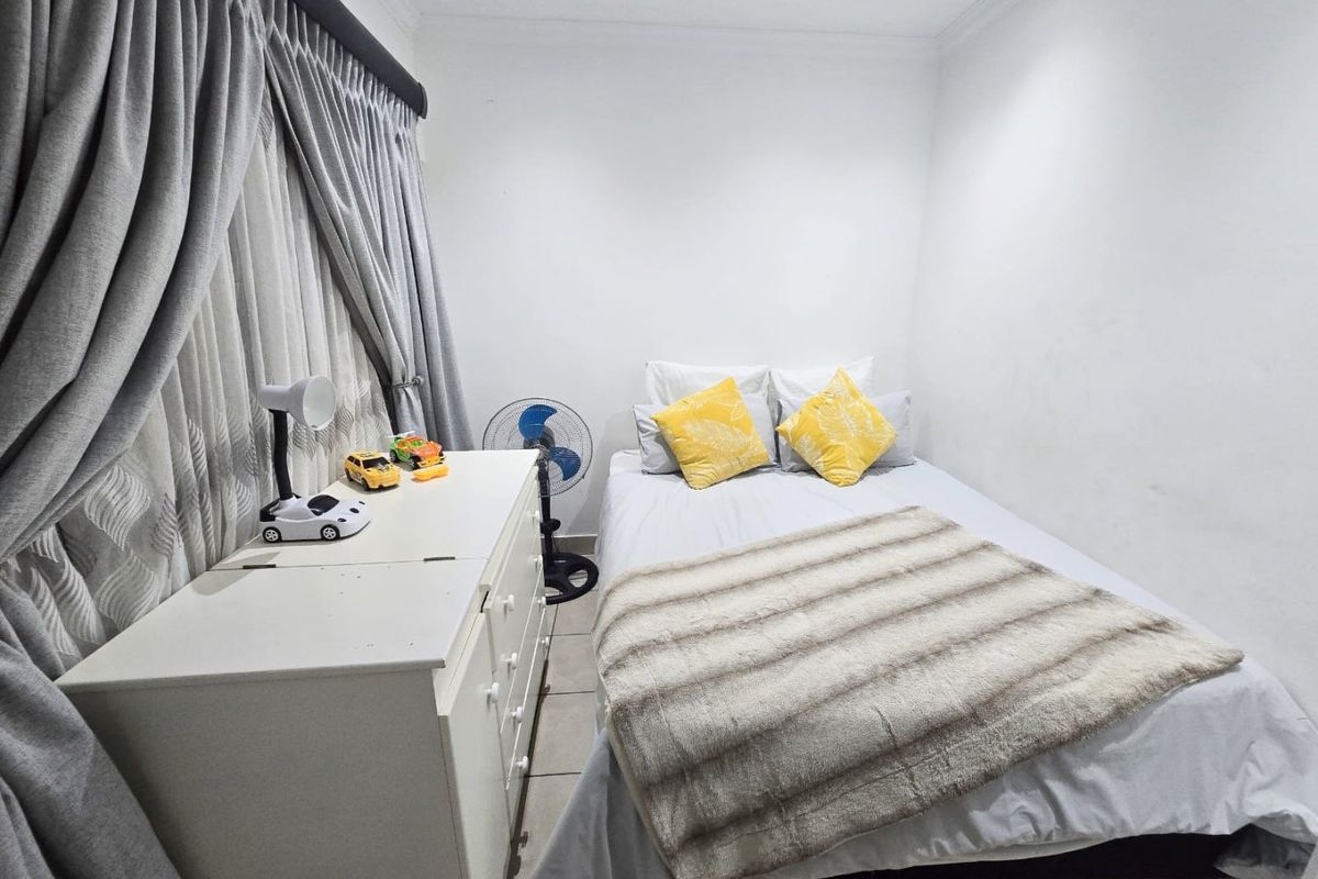 Relaxed Coastal Living with Beautiful Sea Views - Photo 4