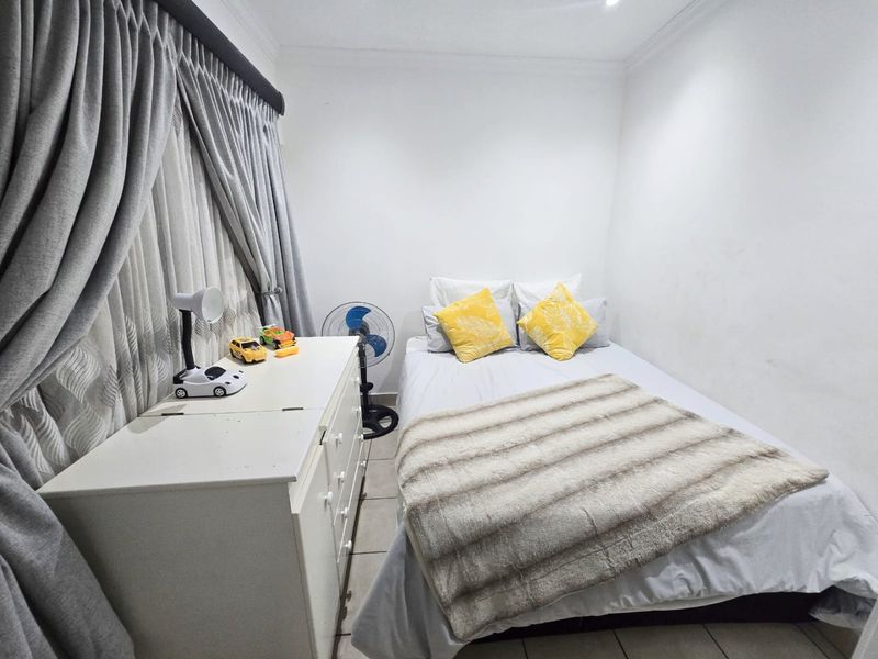 Relaxed Coastal Living with Beautiful Sea Views - Photo 4