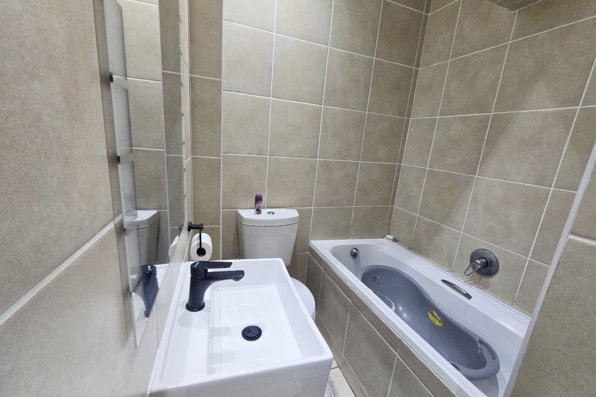 Relaxed Coastal Living with Beautiful Sea Views - Photo 5