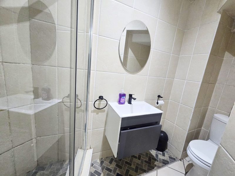 Relaxed Coastal Living with Beautiful Sea Views - Photo 8