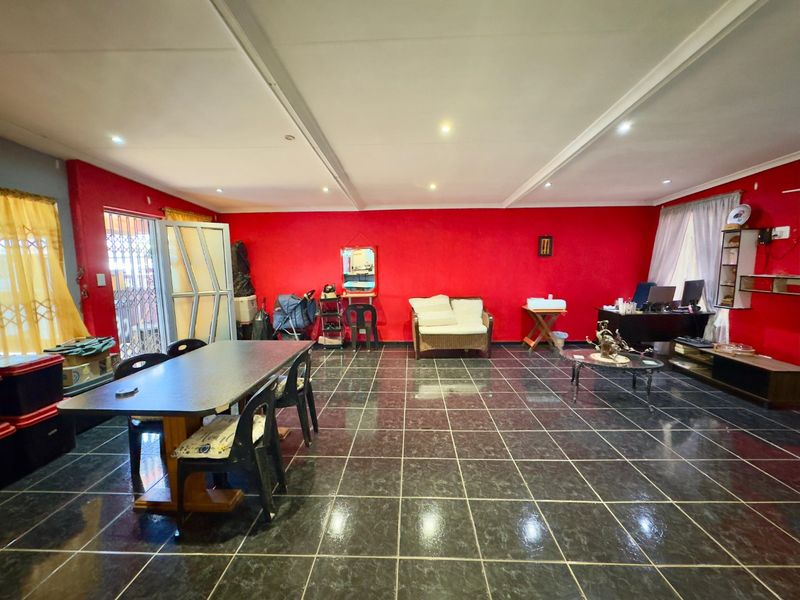 Charming 3 bedroom family home  - Photo 9