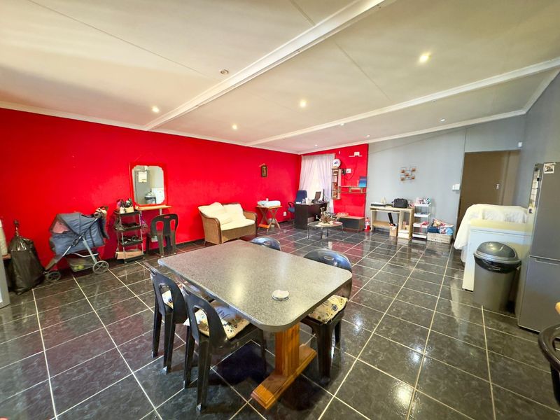 Charming 3 bedroom family home  - Photo 8