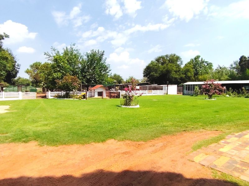 This smallholding is an exceptional jewel - Photo 5