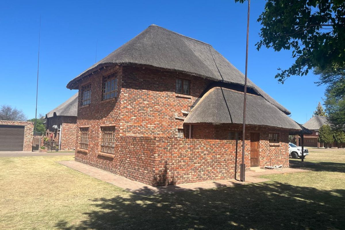 Stunning river-side property for sale in Orkney Vaal - Photo 3