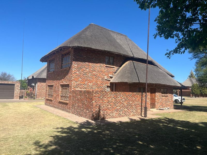 Stunning river-side property for sale in Orkney Vaal - Photo 3