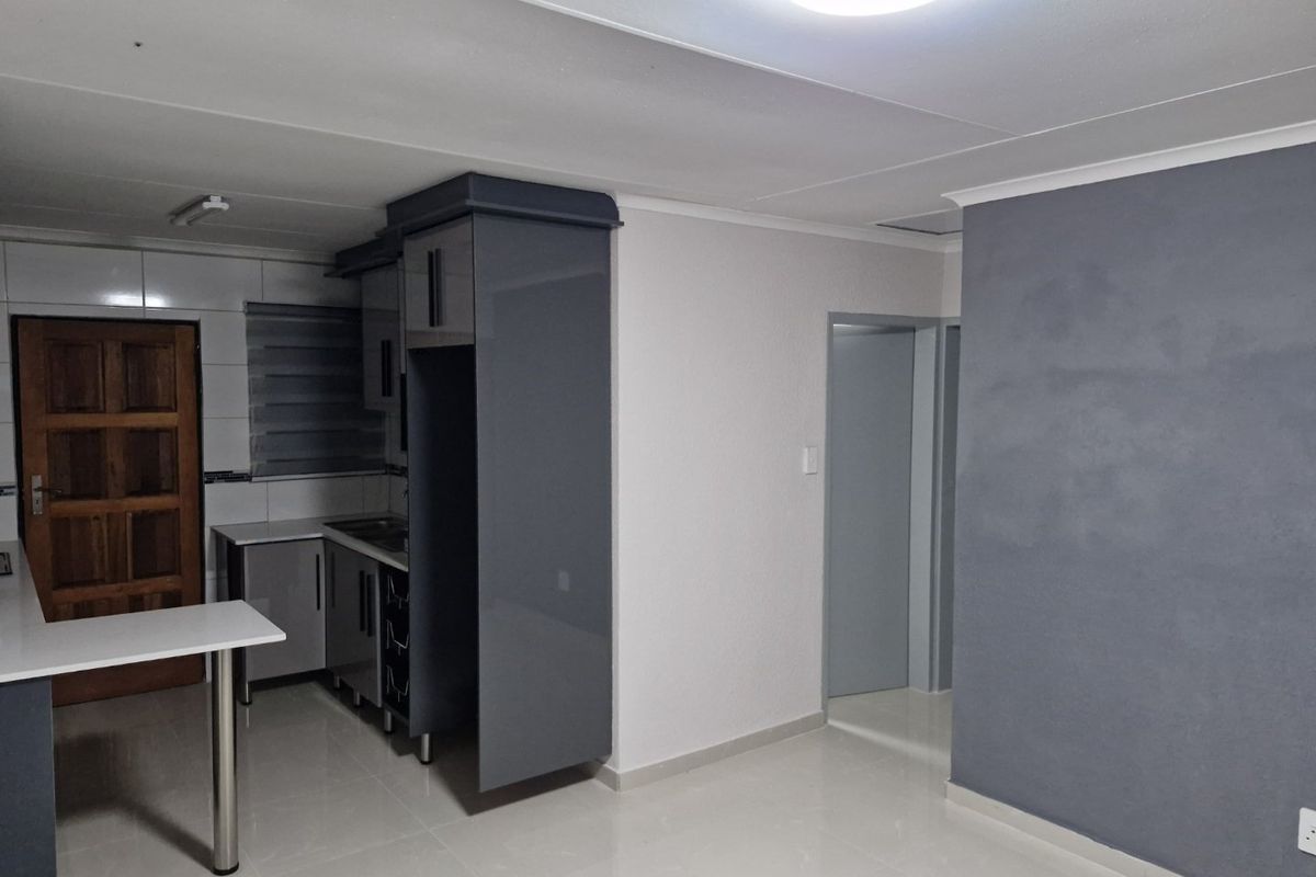 Stunning Morden Home To Let Ext 14 - Photo 4