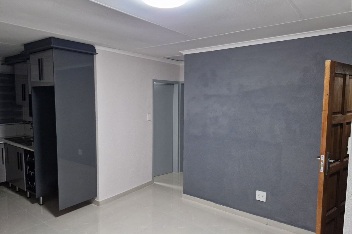 Stunning Morden Home To Let Ext 14 - Photo 3