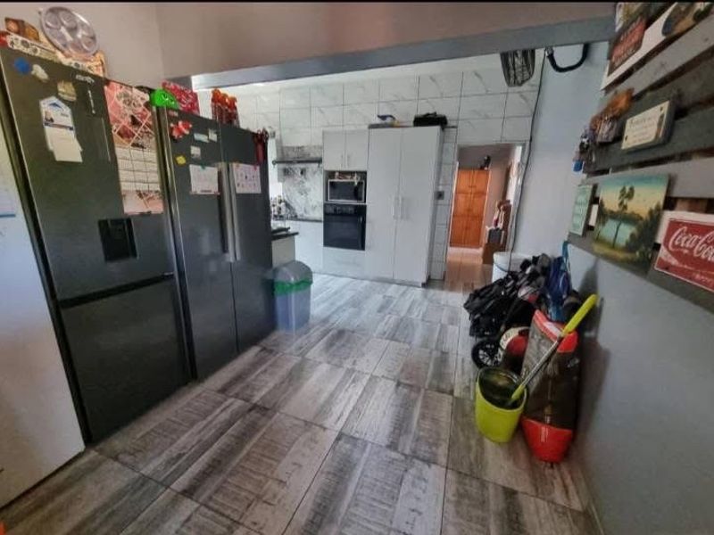 3bedroom house for Sale in Pretoria Garden  - Photo 8