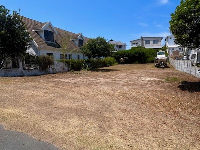 INVEST IN PARADISE:LEVEL VACANT STAND IN PRIME LOCATION. - Photo 3