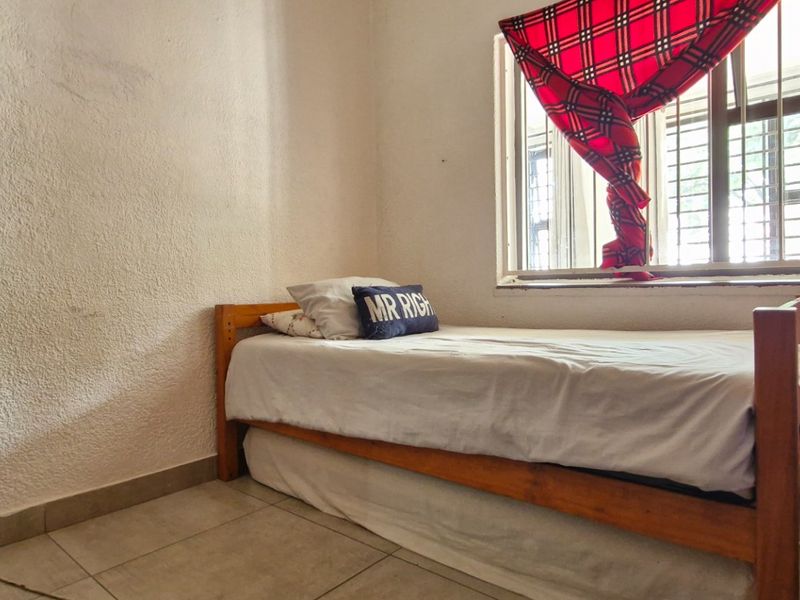 Luxury Family Haven with 2 Full Houses on One Property - Photo 6