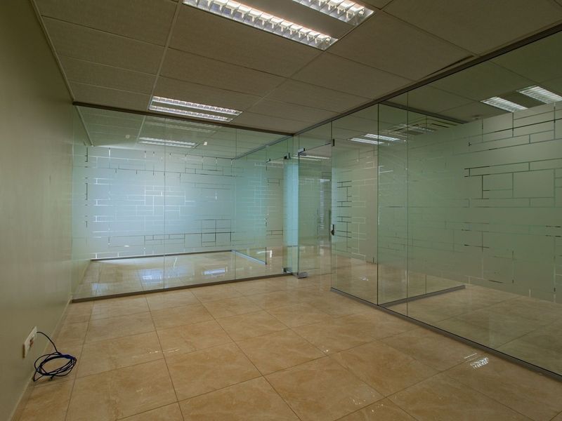 157 SQUARE METERS OF OFFICE SPACE TO RENT IN BEDFORDVIEW - Photo 10