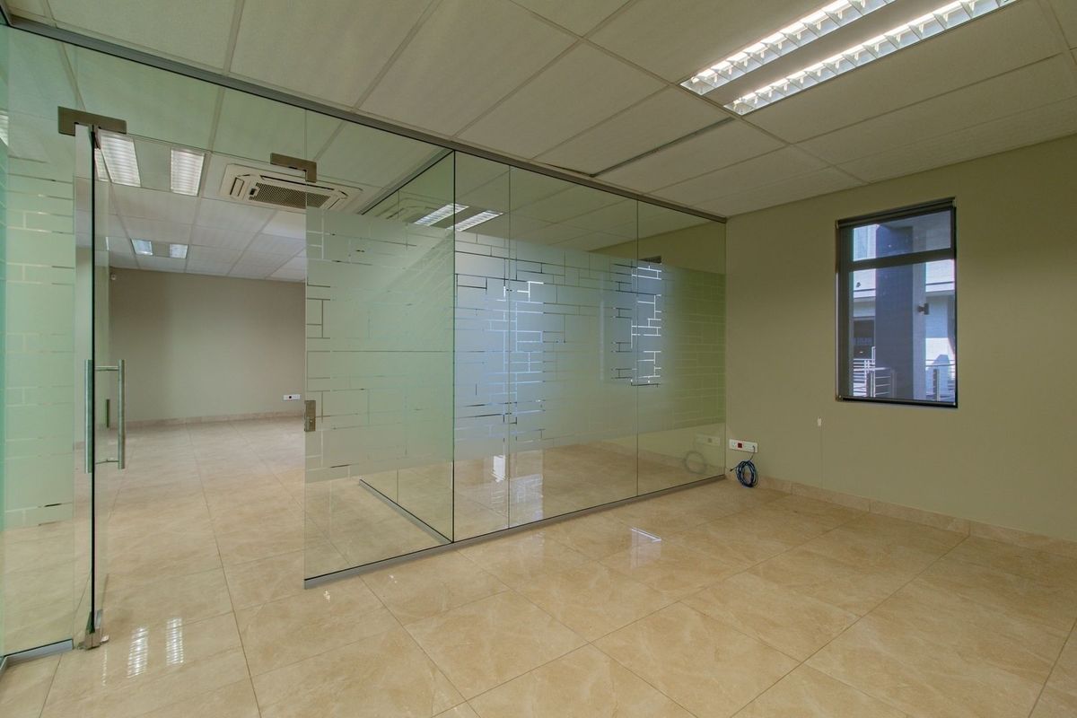 157 SQUARE METERS OF OFFICE SPACE TO RENT IN BEDFORDVIEW - Photo 2