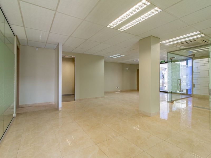 157 SQUARE METERS OF OFFICE SPACE TO RENT IN BEDFORDVIEW - Photo 9