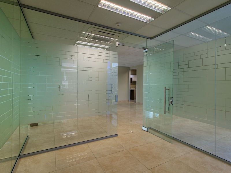 157 SQUARE METERS OF OFFICE SPACE TO RENT IN BEDFORDVIEW - Photo 5