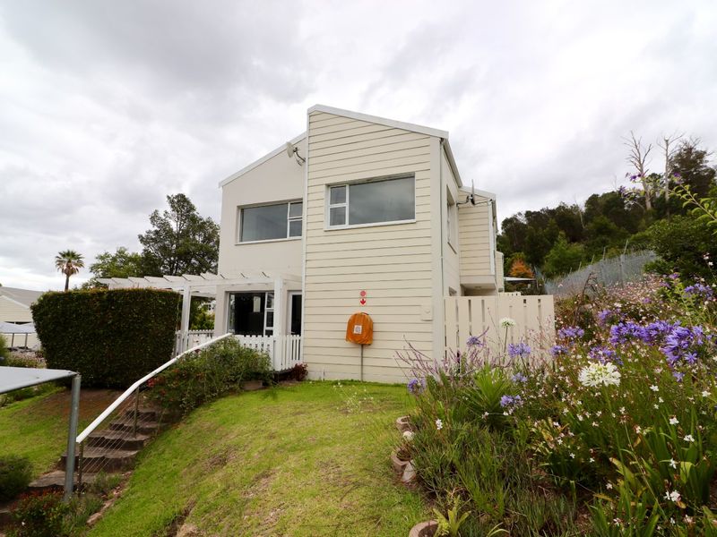 2 Bedroom Apartment for Sale Oaklands on the Knoll - Photo 2