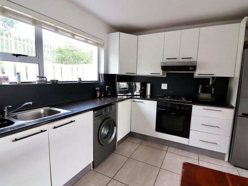 2 Bedroom Apartment for Sale Oaklands on the Knoll - Photo 8