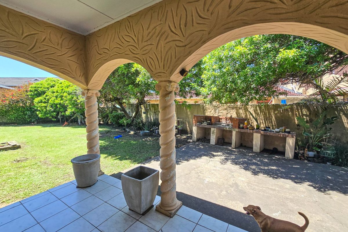 Great Location Near The Beach - Photo 5