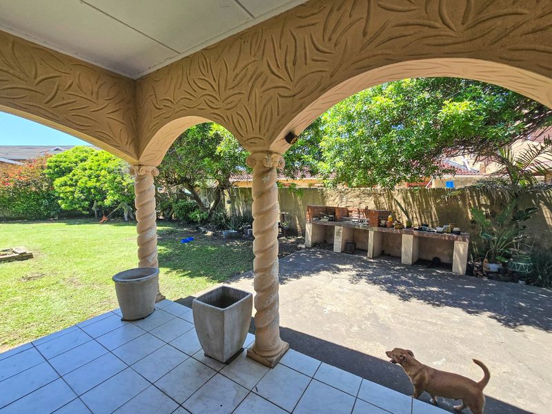 Great Location Near The Beach - Photo 5