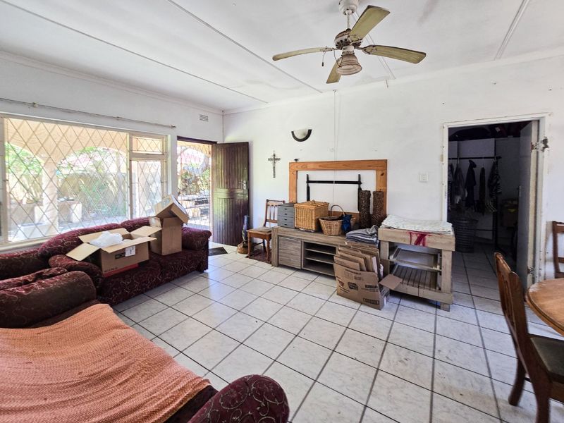 Great Location Near The Beach - Photo 9