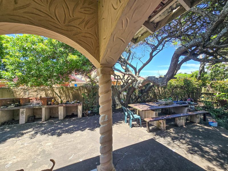 Great Location Near The Beach - Photo 6