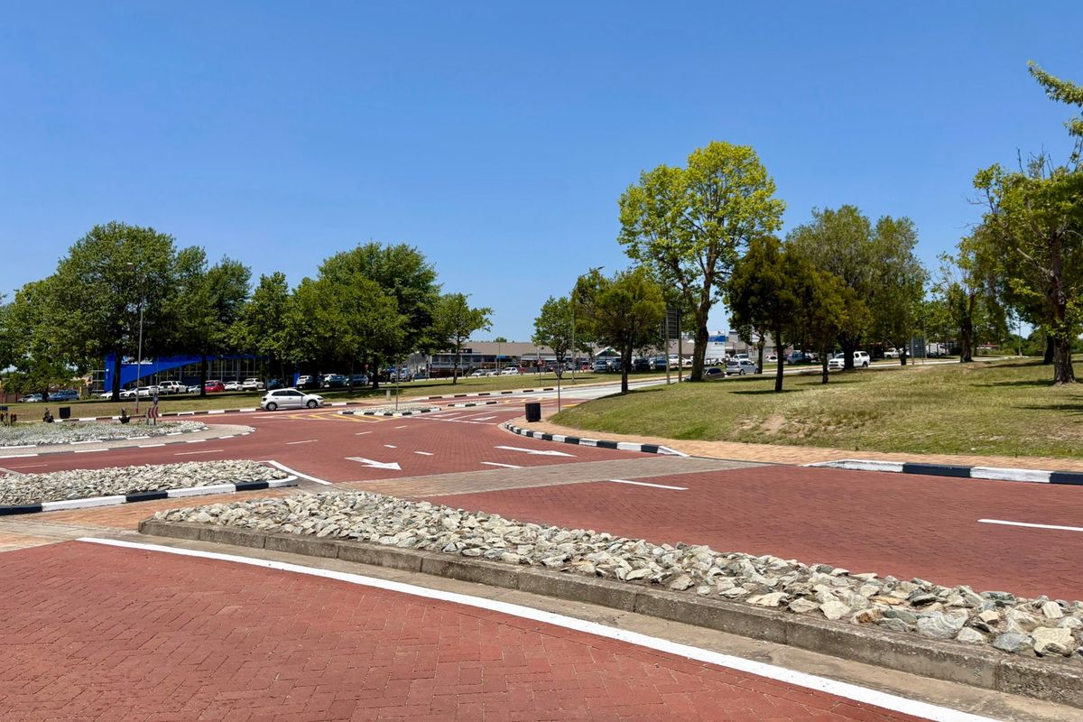 PRIME BUSINESS ZONED DEVELOPMENT OPPORTUNITY - Photo 5