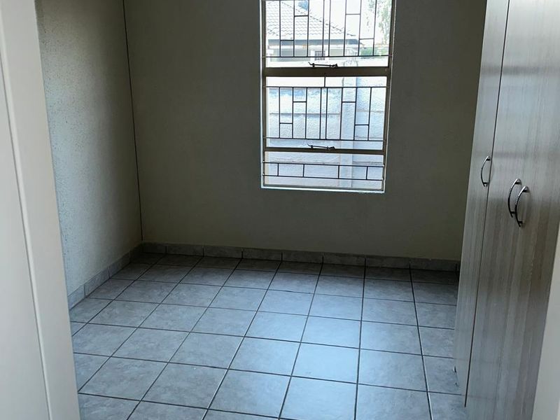 Beautiful 3 Bedroom House for sale in  Leopard Rest. - Photo 7