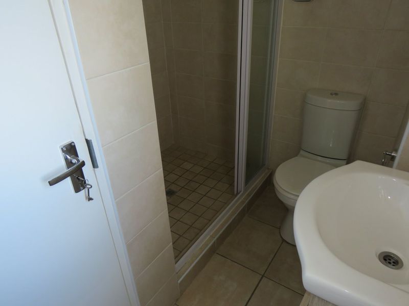 One Bedroom Apartment in Barbeque Downs - Photo 6