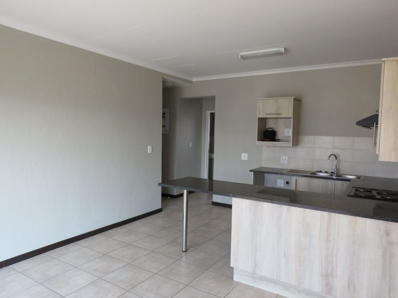 One Bedroom Apartment in Barbeque Downs - Photo 4