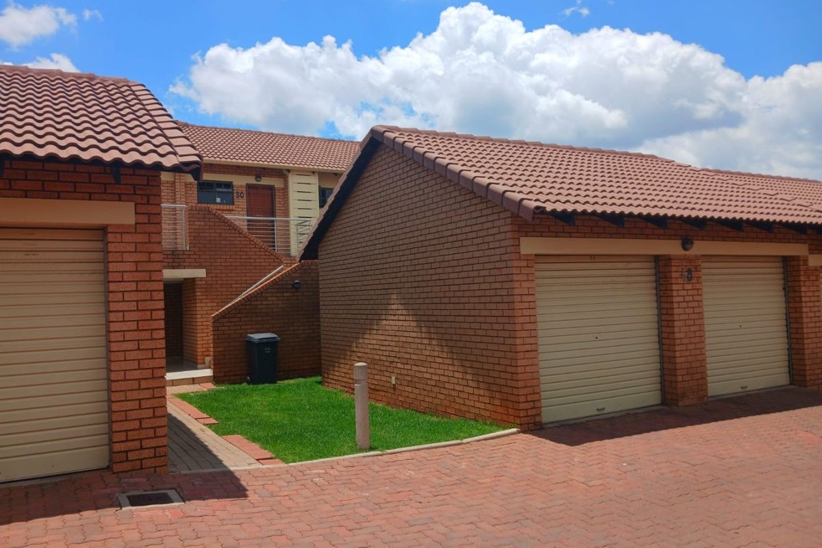 Stunning Ground floor Two Bedroom Apartment - Photo 3