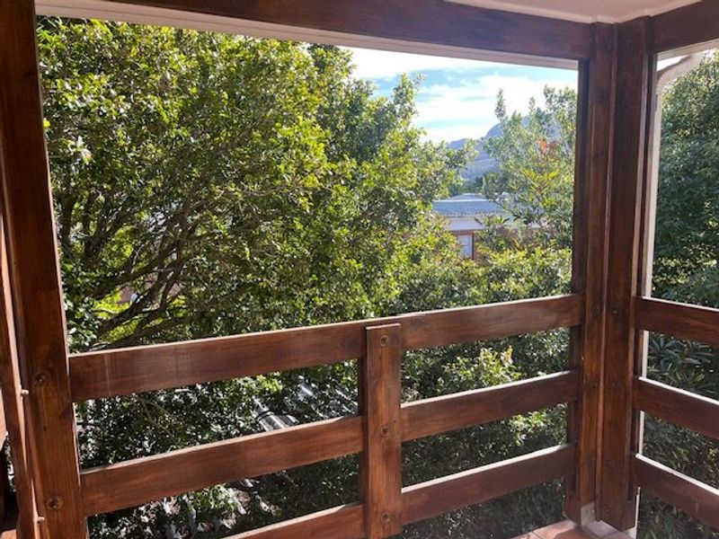 Office Suite in the prestigious York House - Photo 9