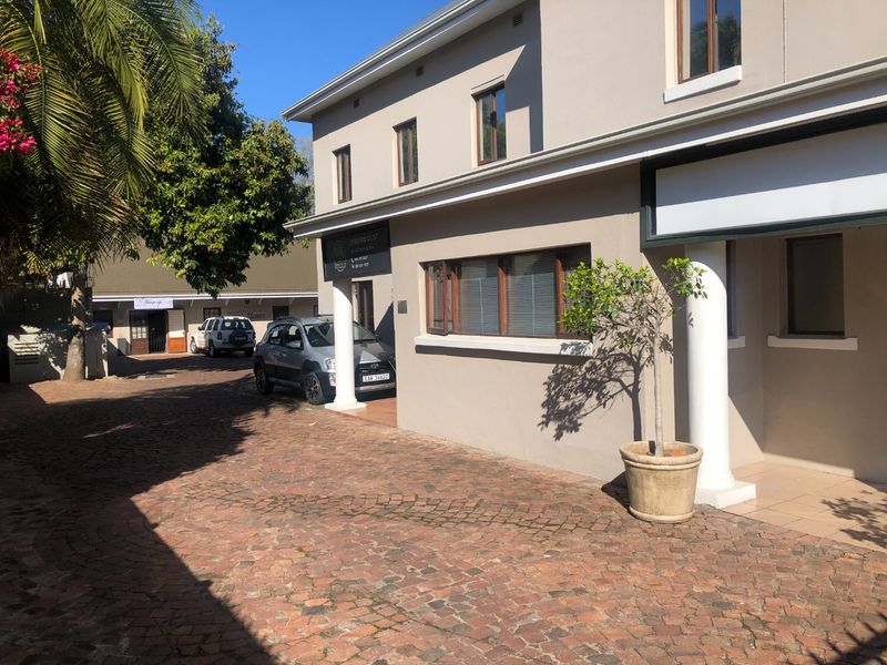 Office Suite in the prestigious York House - Photo 2