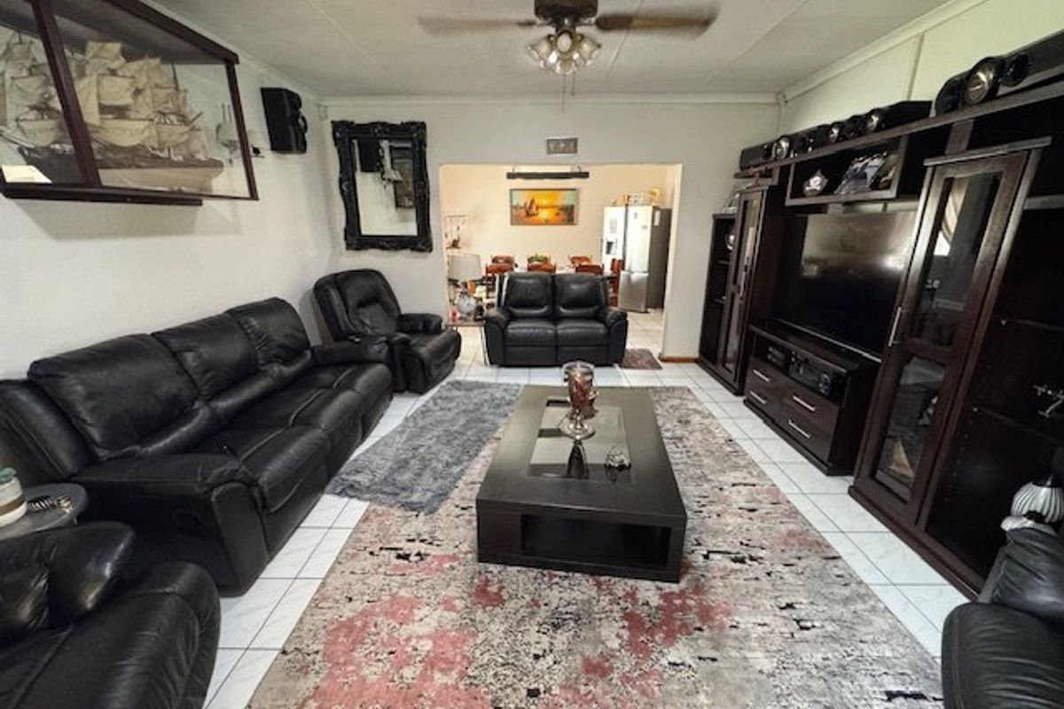 Elegant Family Home with Exceptional Space and Functionality - Photo 4