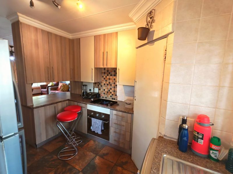 Remarkable Family Duet In Quiet Sinoville - Photo 10