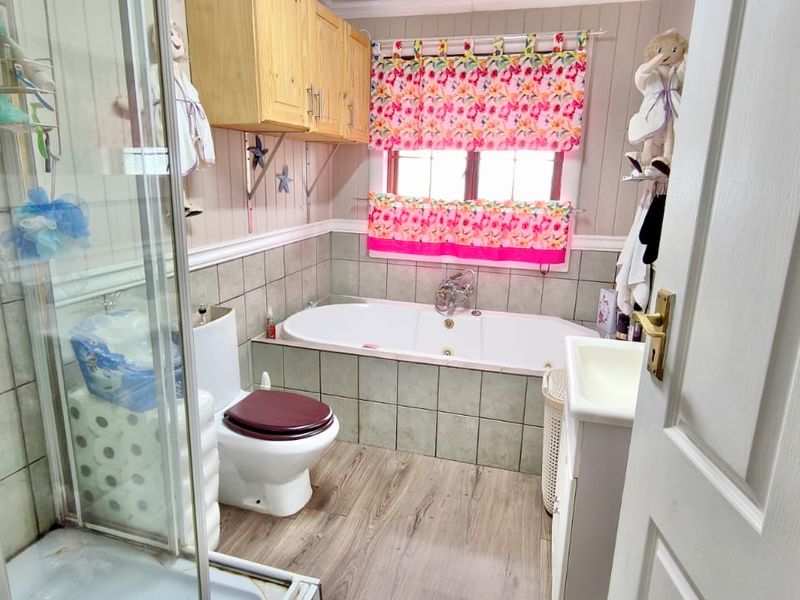 Log Cabin Retreat with Panoramic Views | Vaal Marina - Photo 9