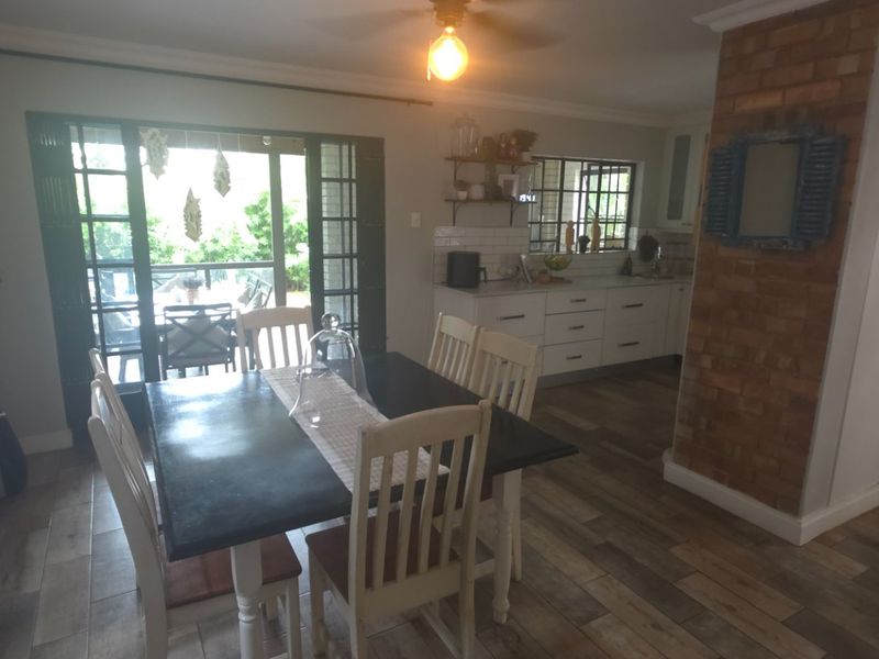 Luxury Living In Prestigious Montana Park - Photo 2