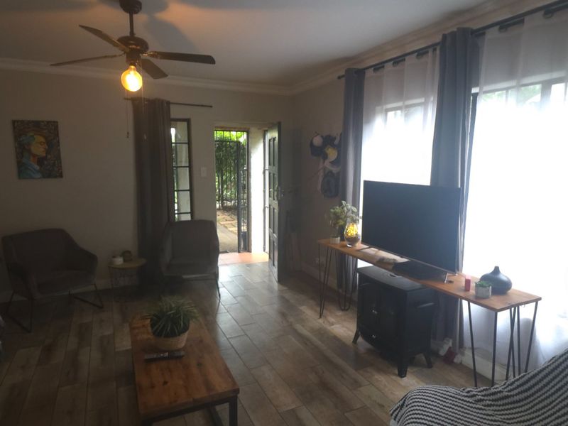 Luxury Living In Prestigious Montana Park - Photo 7