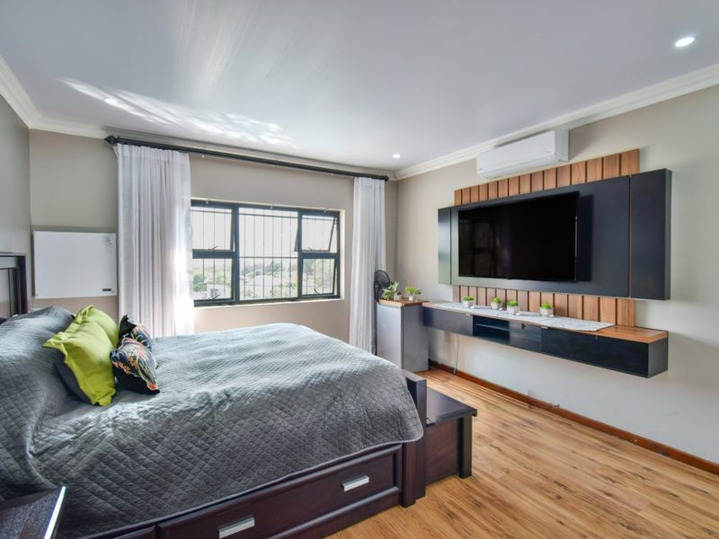 Immaculate Double Storey Family Home - Photo 6