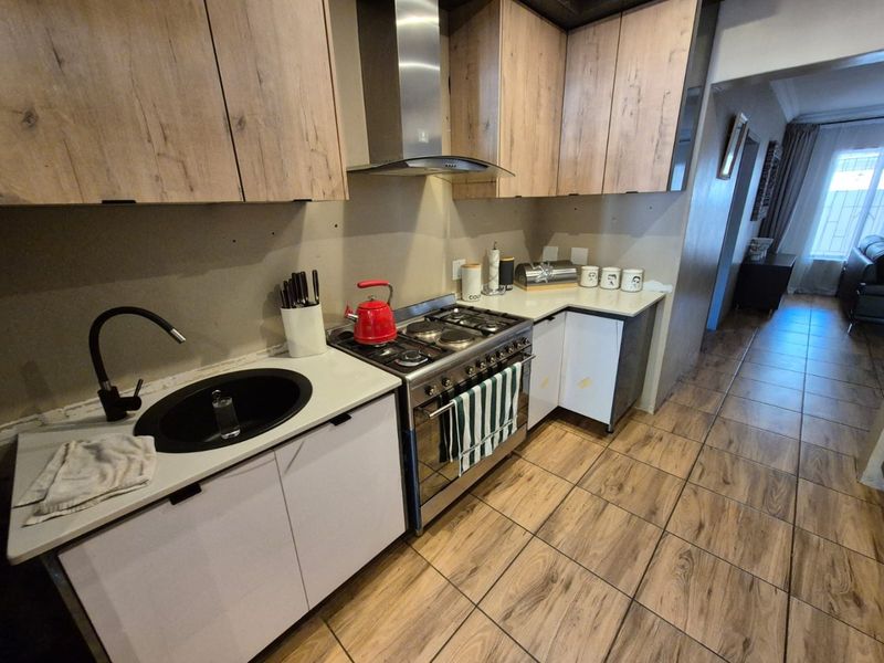 Charming Duet With Modern Finishes - Photo 8