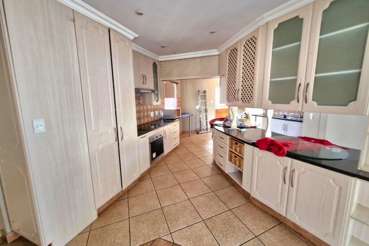 Modern Montana Family Home With Extras - Photo 2