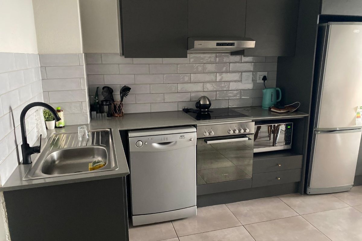 1 Bedroom Loft For rental in SANDTON - Photo 2