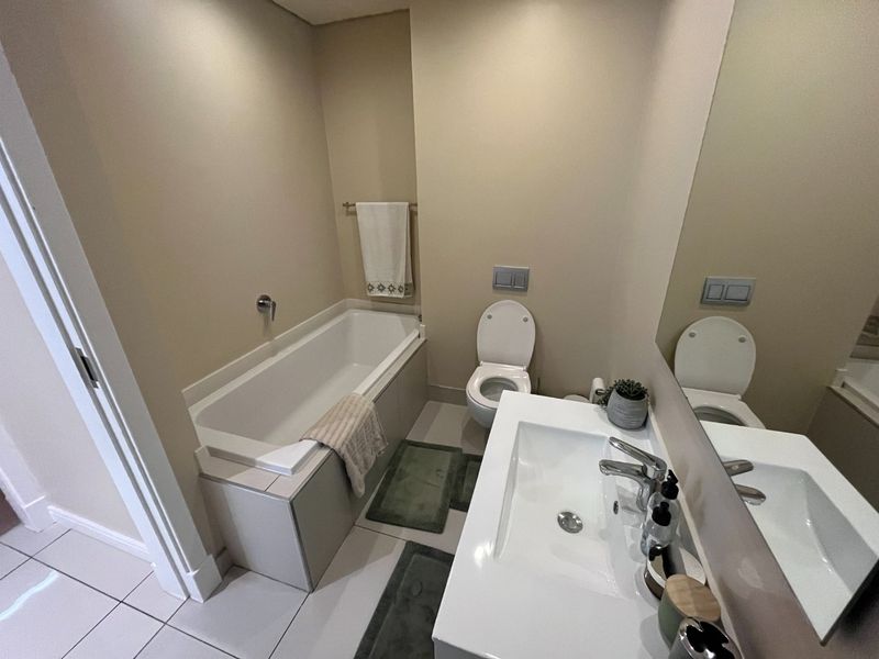 2 Bedroom with 1 Bathroom fully furnished apartment available  for Rent - Photo 8