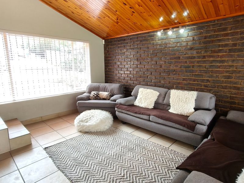 Family Home In Idyllic Area - Photo 7