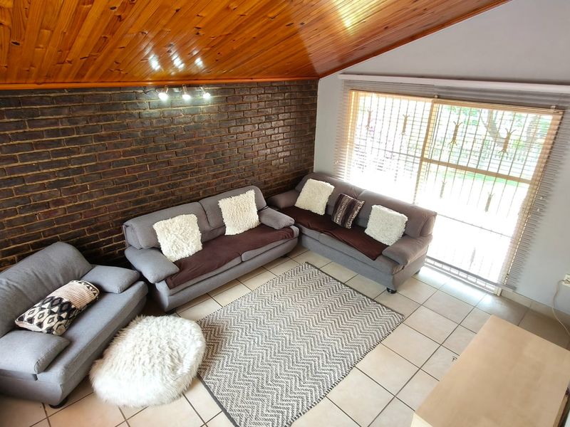 Family Home In Idyllic Area - Photo 6